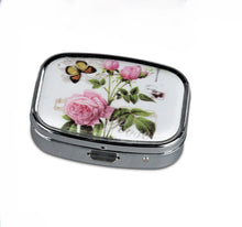 Laden Sie das Bild in den Galerie-Viewer, Pillen-Döschen 'Rosen rosa' eckig
