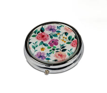 Laden Sie das Bild in den Galerie-Viewer, Pillendose 'Blume' I