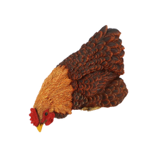 Laden Sie das Bild in den Galerie-Viewer, Fensterbankhuhn 'Frieda' braun