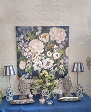 Laden Sie das Bild in den Galerie-Viewer, Ölbild 'Blumenstrauß' blau weiß