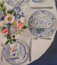 Laden Sie das Bild in den Galerie-Viewer, Lunch-Serv. 'Indigo Flowers'